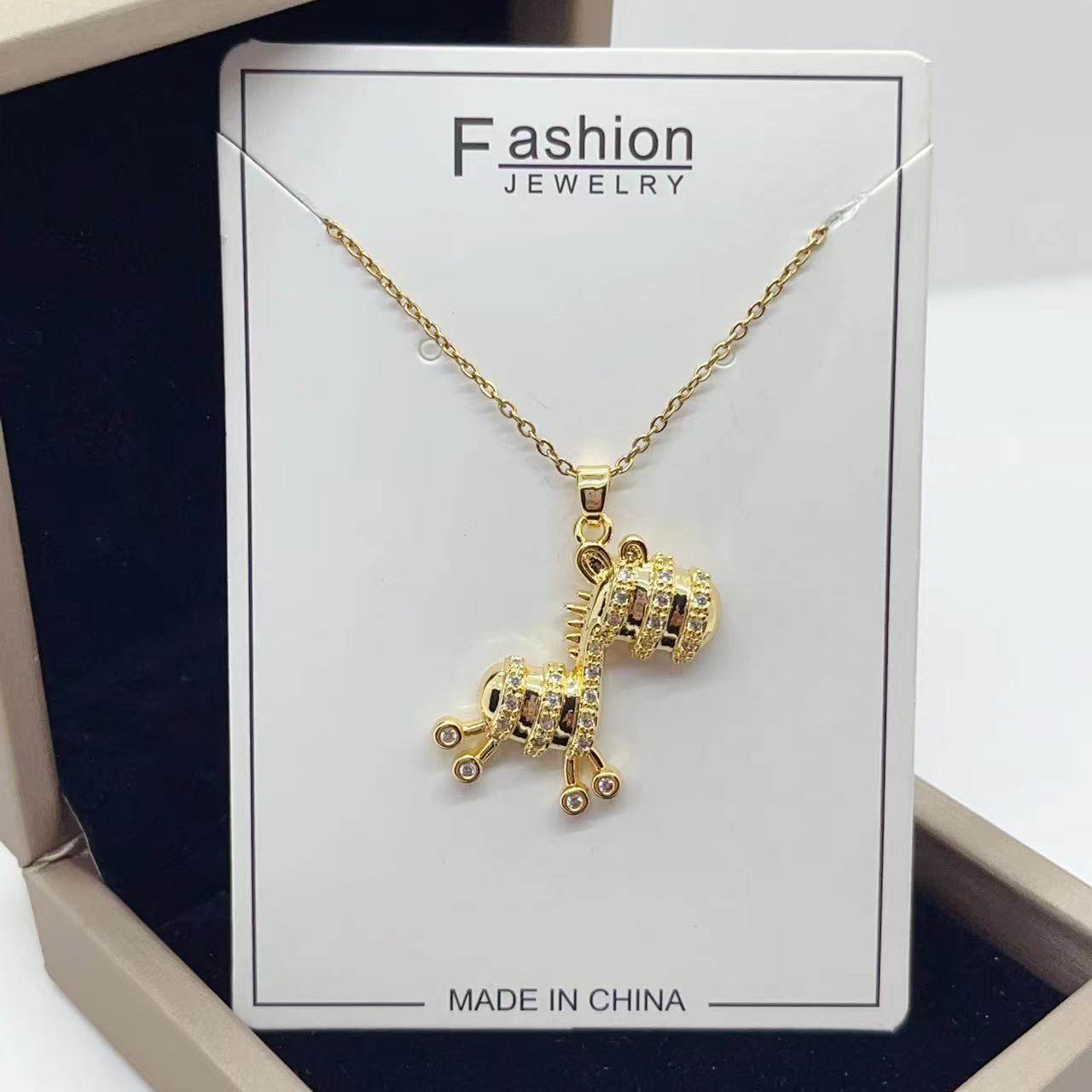 Fashion Trend Copper Gold-plated Micro-inlaid Clavicle Chain - Here2Save
