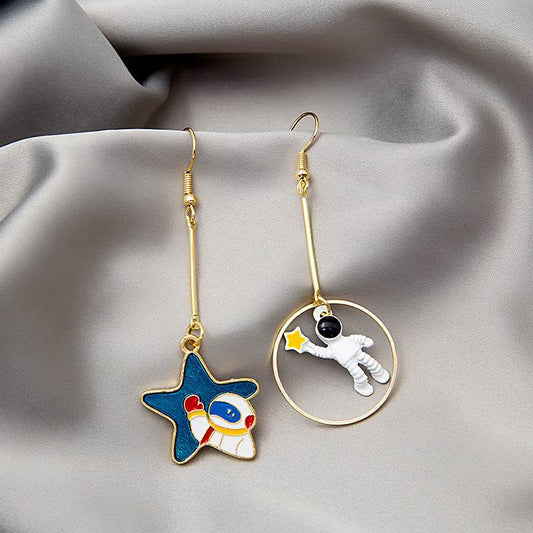 Long Wild Fashion Design Astronaut Eardrops - Here2Save
