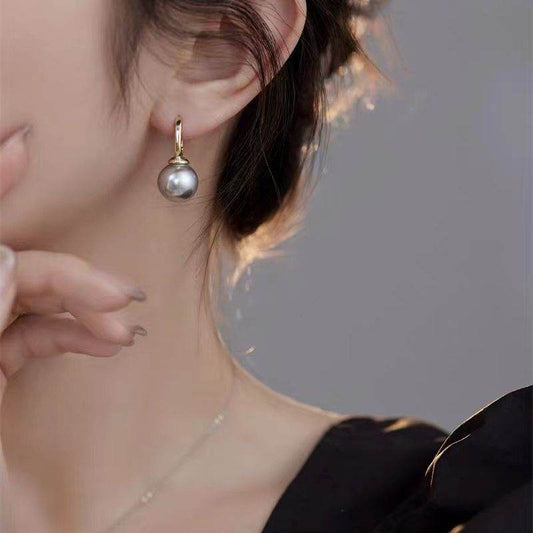 Elegant Retro Pearl Earrings Women's Fashion - Here2Save