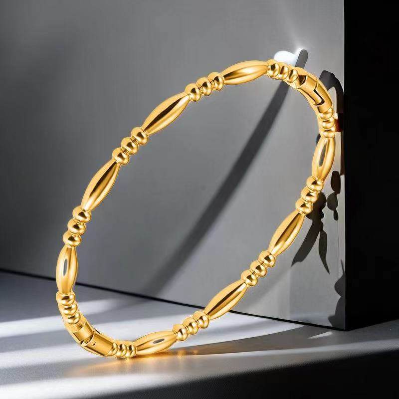 Women's Retro Stainless Steel Bracelet Fashion Simple - Here2Save