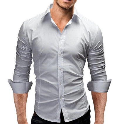 Camisa formal simple de color sólido de manga larga ajustada para hombre