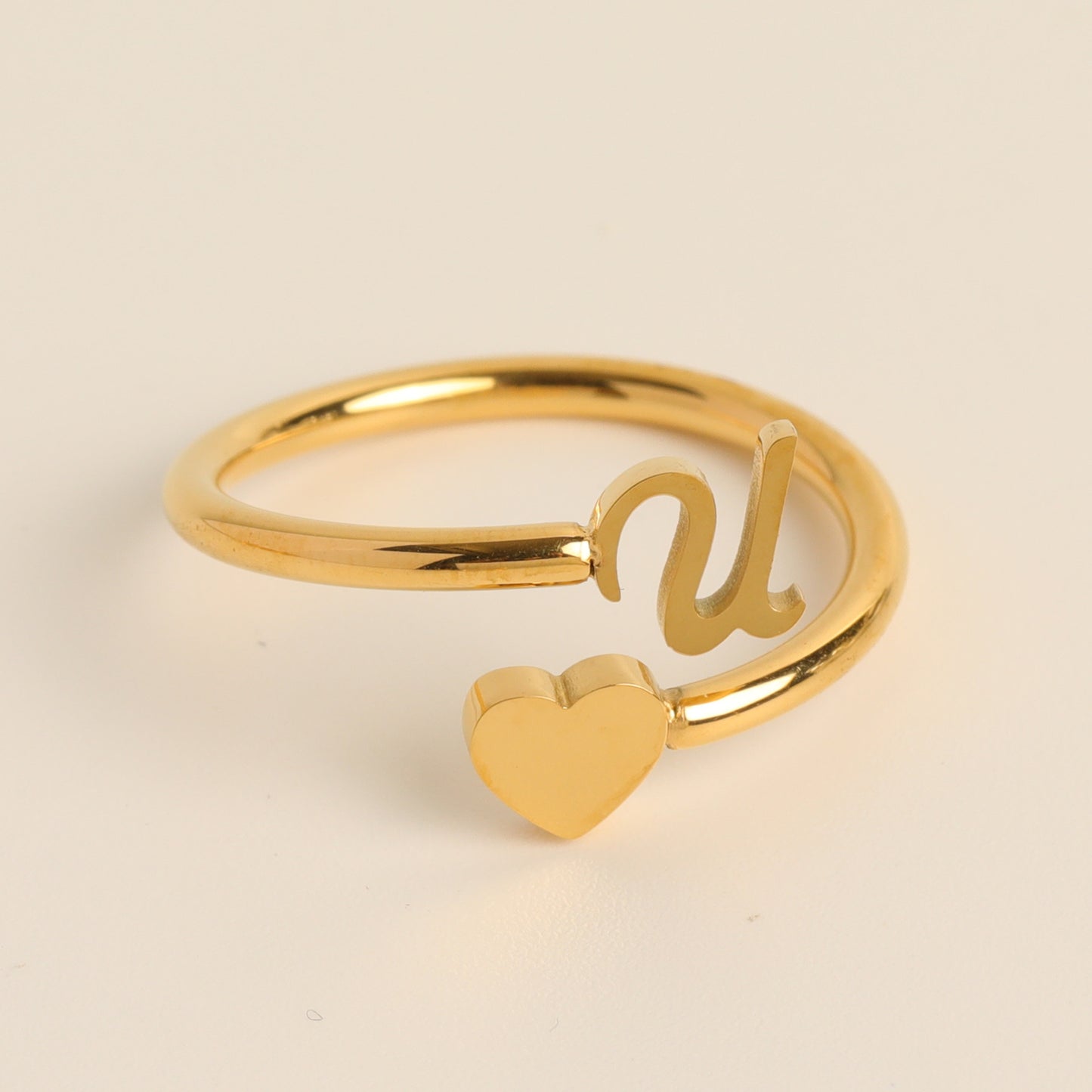 Anillo de cola de amor tridimensional con letras 26