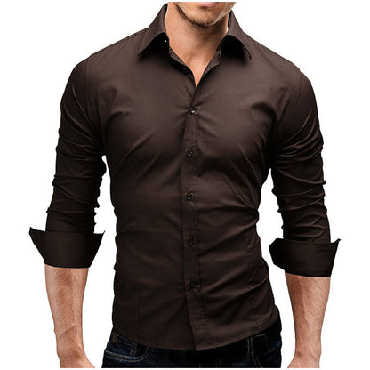 Camisa formal simple de color sólido de manga larga ajustada para hombre