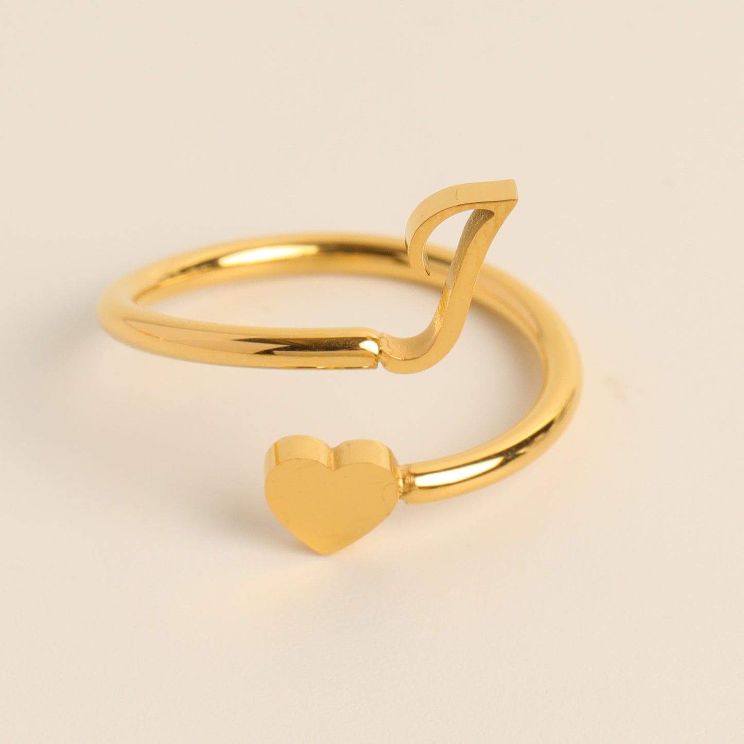 Anillo de cola de amor tridimensional con letras 26