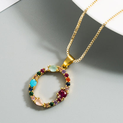 Collar de piedras preciosas de colores para mujer, cobre chapado en oro con cadena de clavícula de 26 letras inglesas