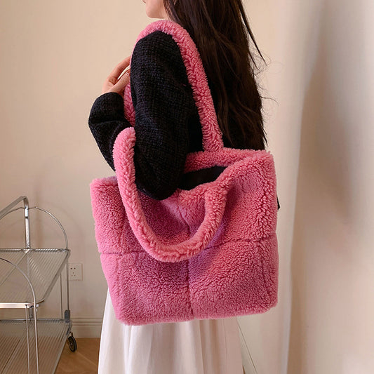 Bolso de felpa de lujo de diseñador para mujer, bolsos de mano bonitos a la moda de invierno, bolsos peludos portátiles de un solo hombro de gran capacidad