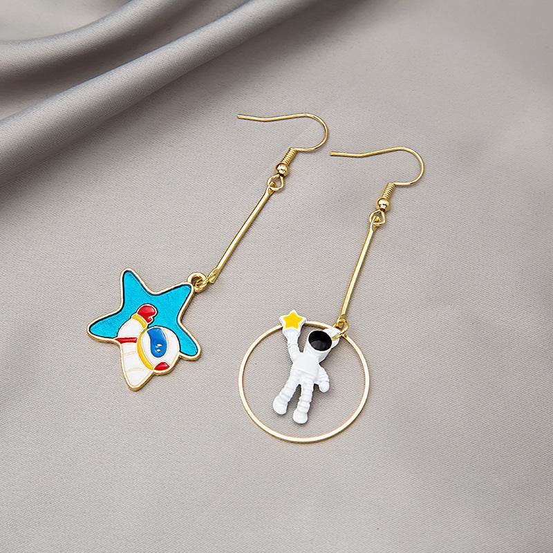 Long Wild Fashion Design Astronaut Eardrops - Here2Save