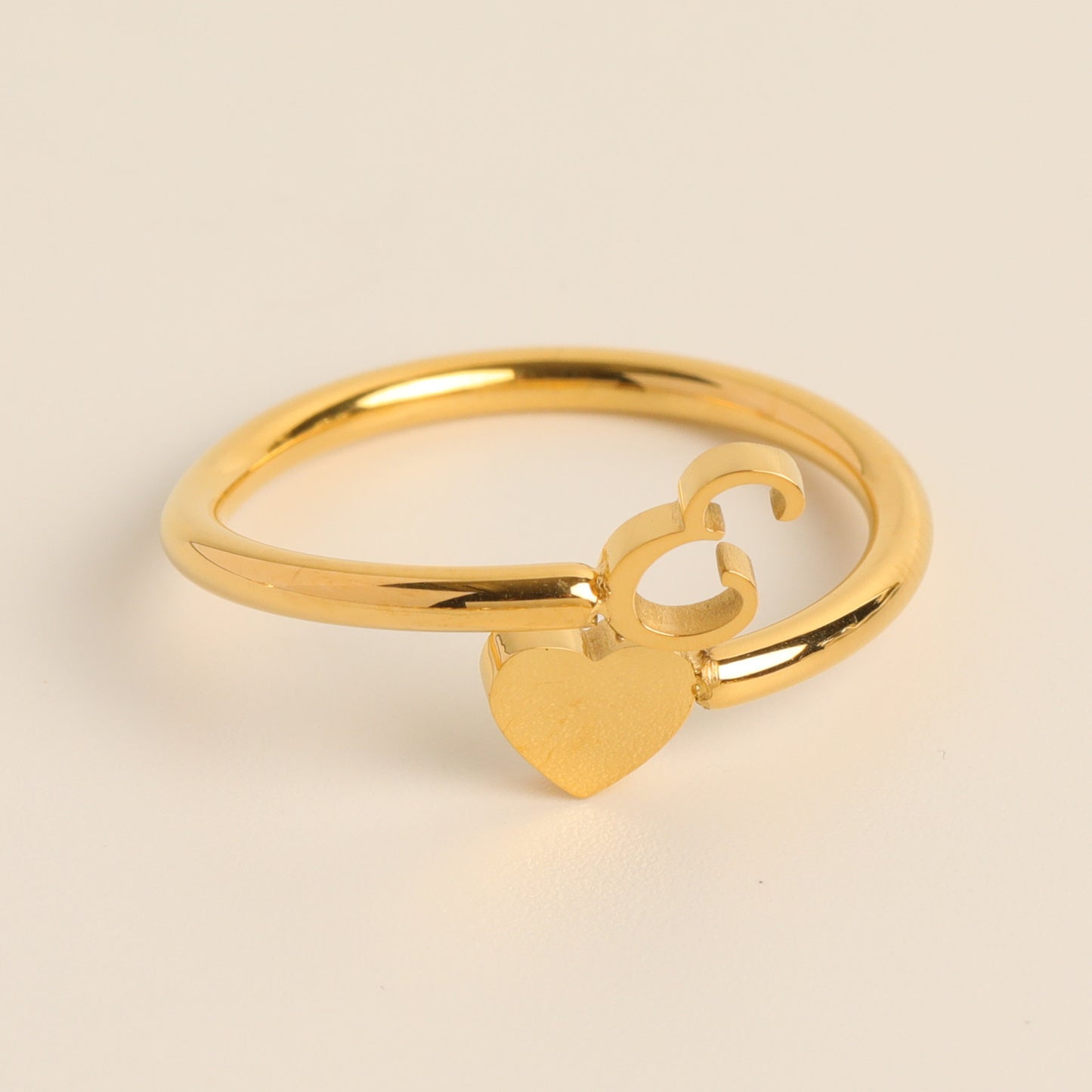 Anillo de cola de amor tridimensional con letras 26