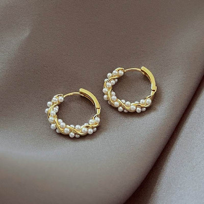 Women's Fashion Temperament Circle Pearl Earrings - Here2Save