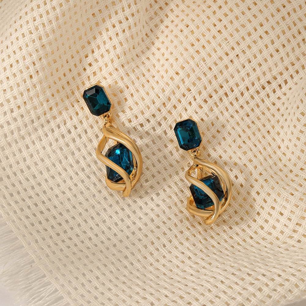 Retro Creative Fashion Emerald Women's Stud Earrings - Here2Save