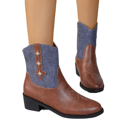 Nuevas botas de vaquero del oeste de retales de mezclilla para mujer, botas Retro Chelsea de otoño e invierno, zapatos de tacón cuadrado a media pantorrilla con punta puntiaguda