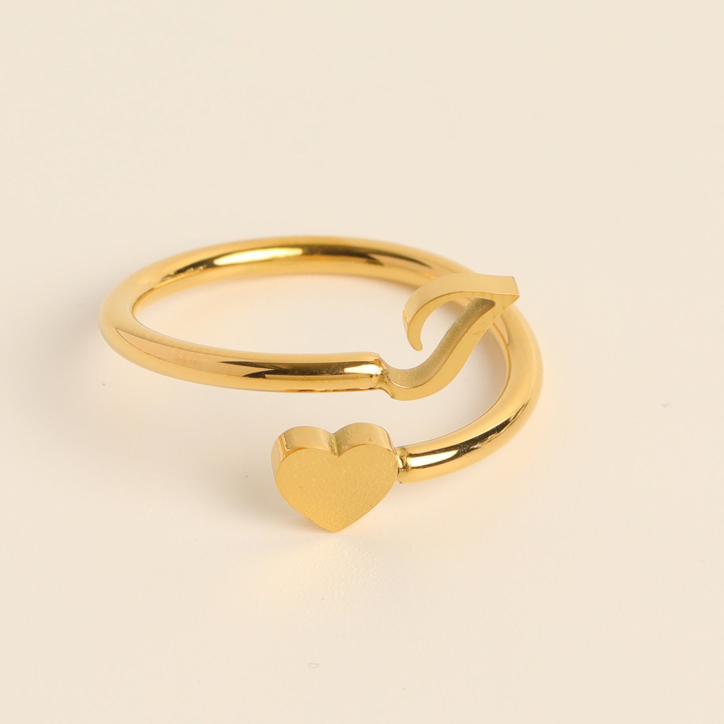 Anillo de cola de amor tridimensional con letras 26