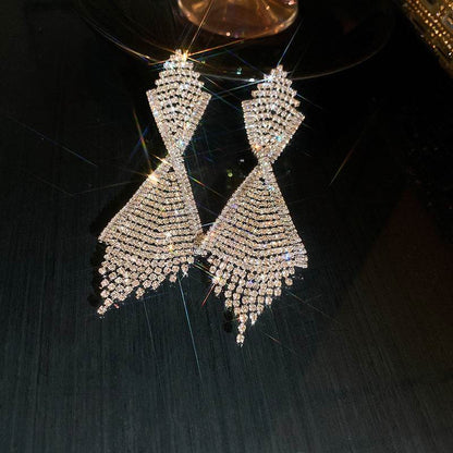 Rhinestone Inlaid Claw Chain Tassel Long Earrings - Here2Save