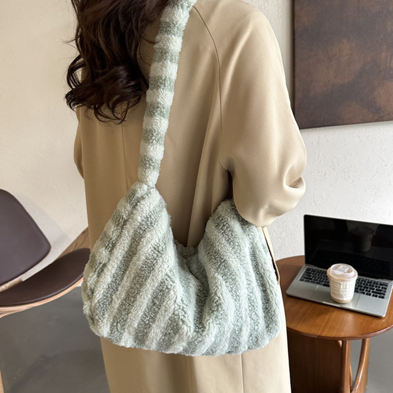 Bolso de felpa a rayas de gran capacidad para mujer, bolsos de hombro portátiles a la moda, bolsos peludos de compras para invierno