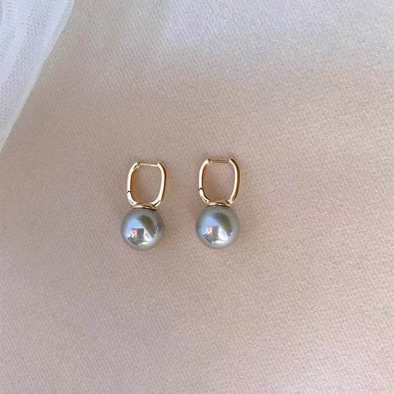 Elegant Retro Pearl Earrings Women's Fashion - Here2Save
