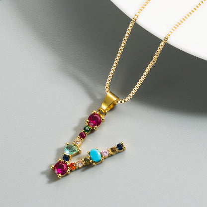 Collar de piedras preciosas de colores para mujer, cobre chapado en oro con cadena de clavícula de 26 letras inglesas