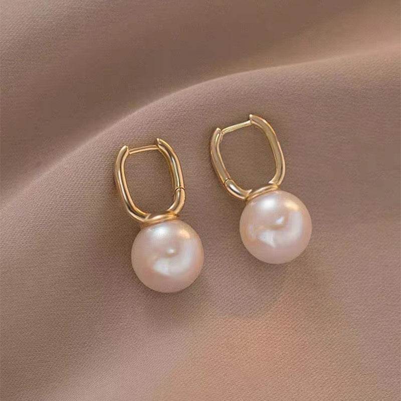 Elegant Retro Pearl Earrings Women's Fashion - Here2Save